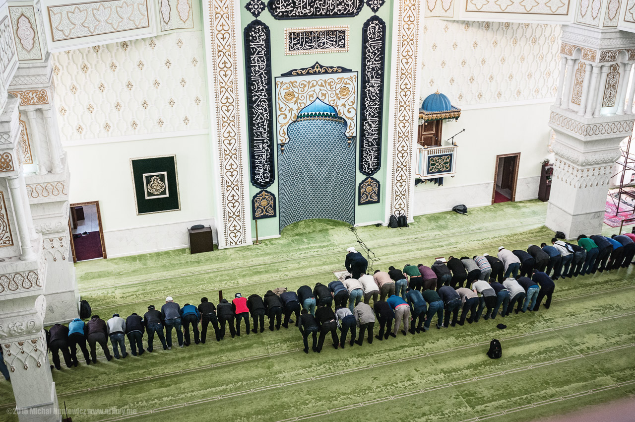 Prayer in Mosque Baiken