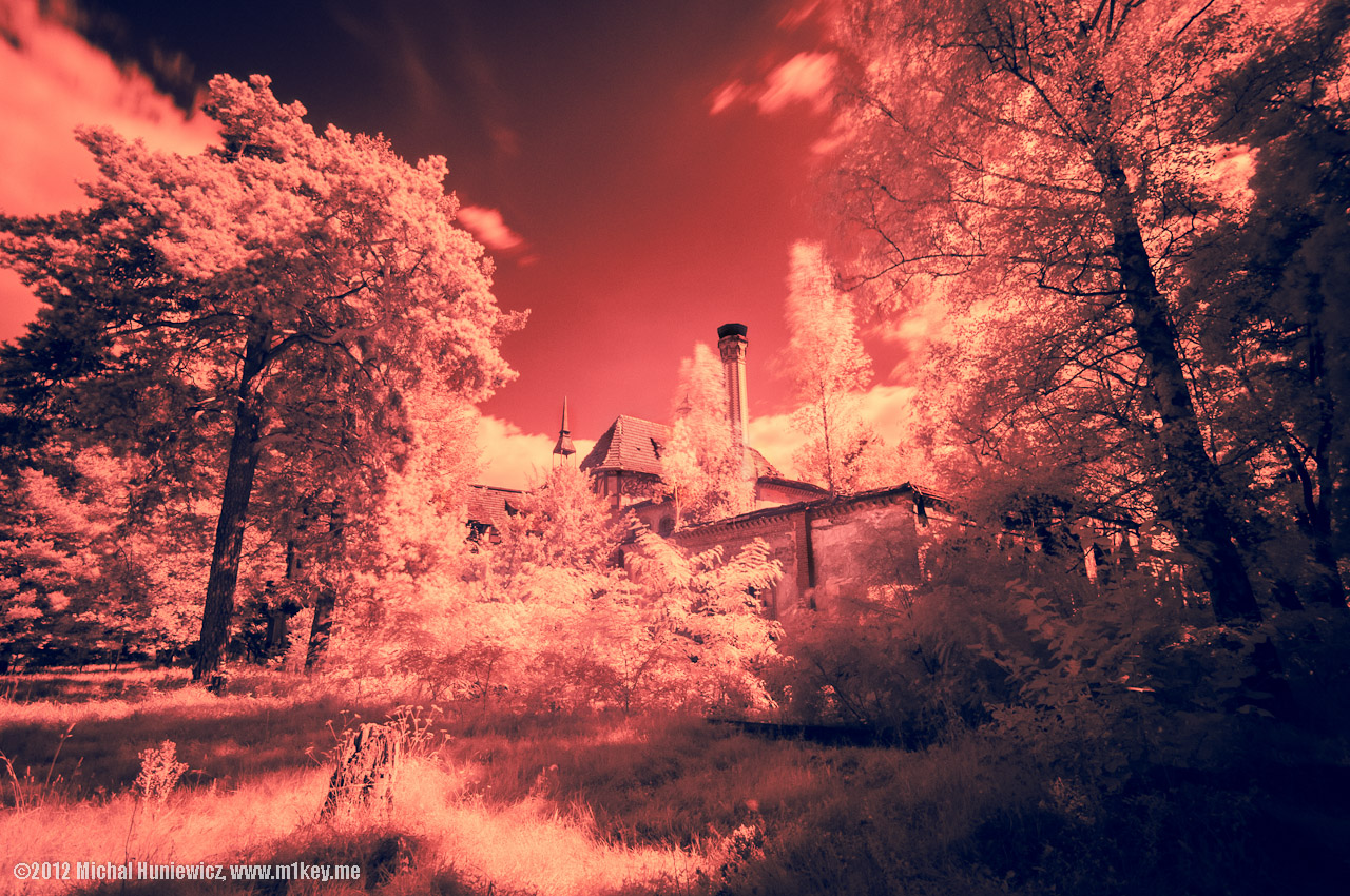 [Infrared] Anja P. - Beelitz-Heilstätten