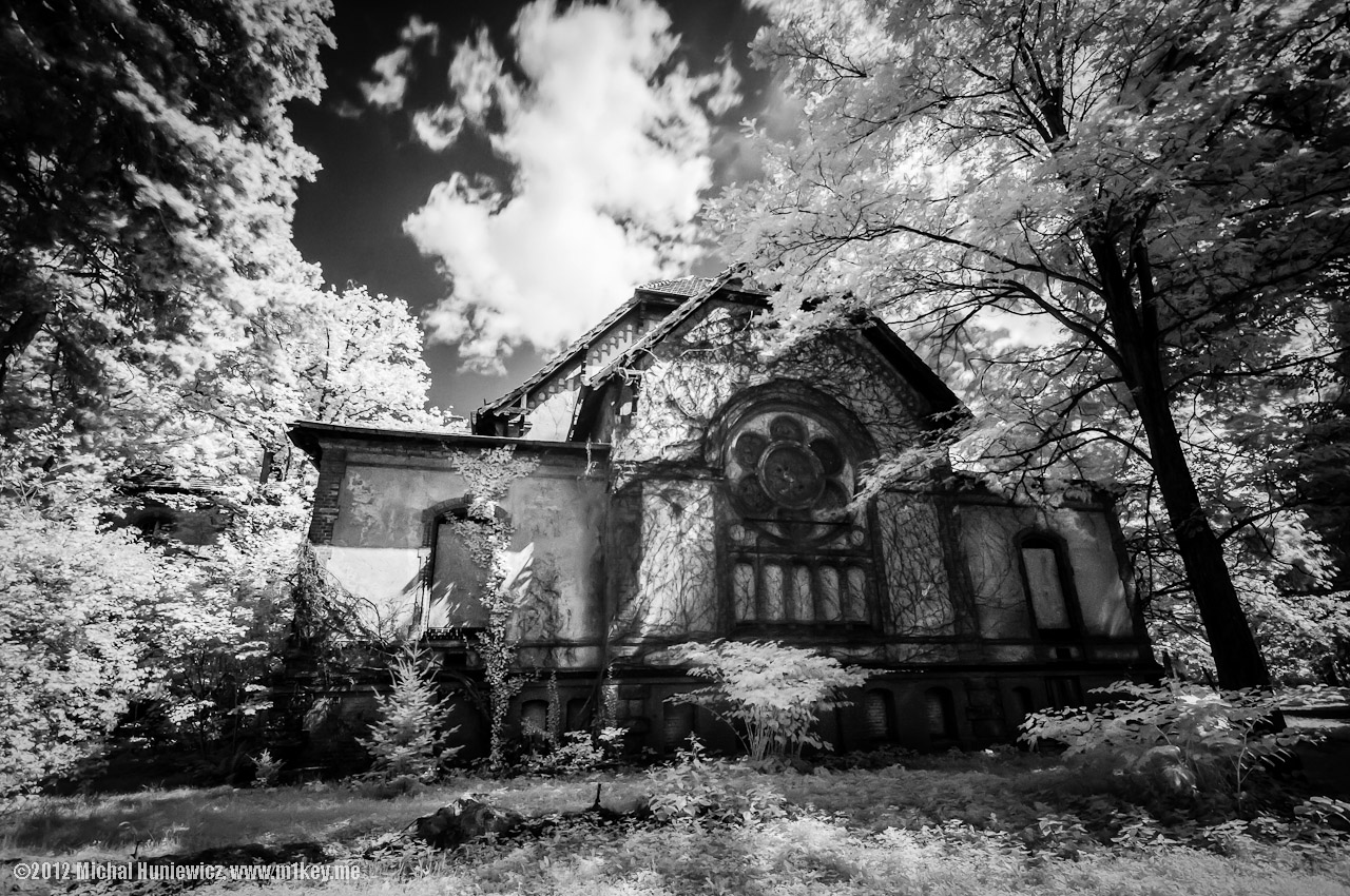[Infrared] Welcome to Beelitz