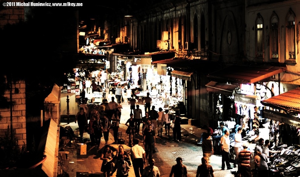 Night trade - Life in Istanbul