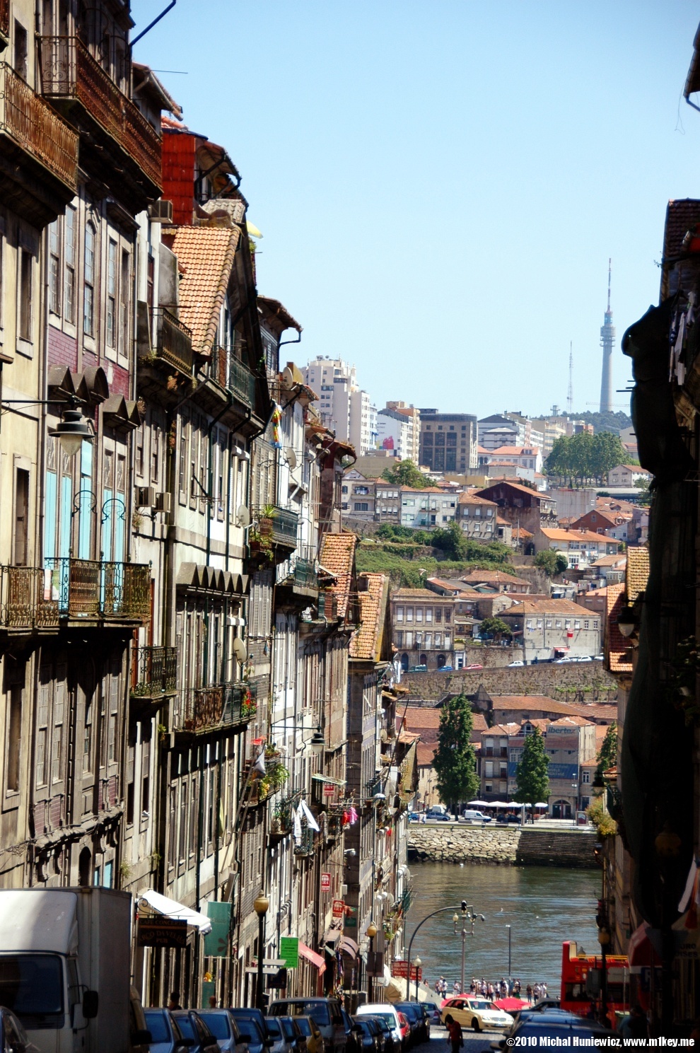 Steep street - Porto 2010