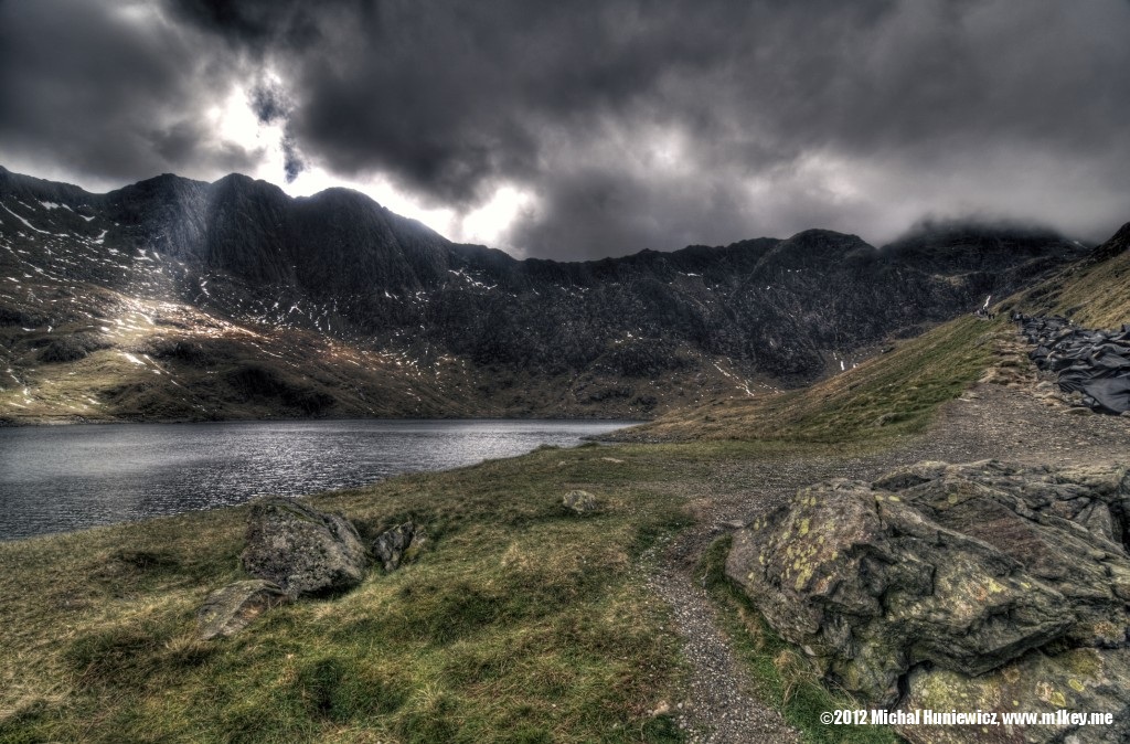 Crack in the clouds - Snowdonia