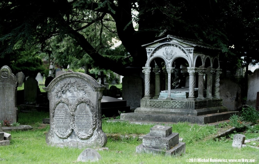 St Mary and Christ Graveyard