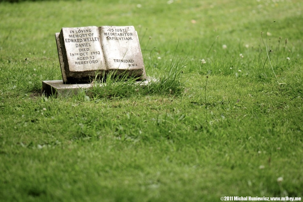 St Mary and Christ Graveyard