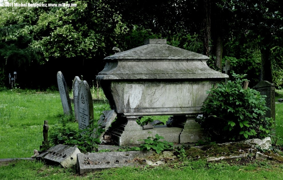 St Mary and Christ Graveyard